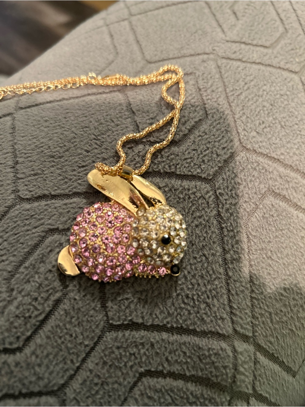 Baby Pink Bunny Rhinestone Brooch New Dr 50